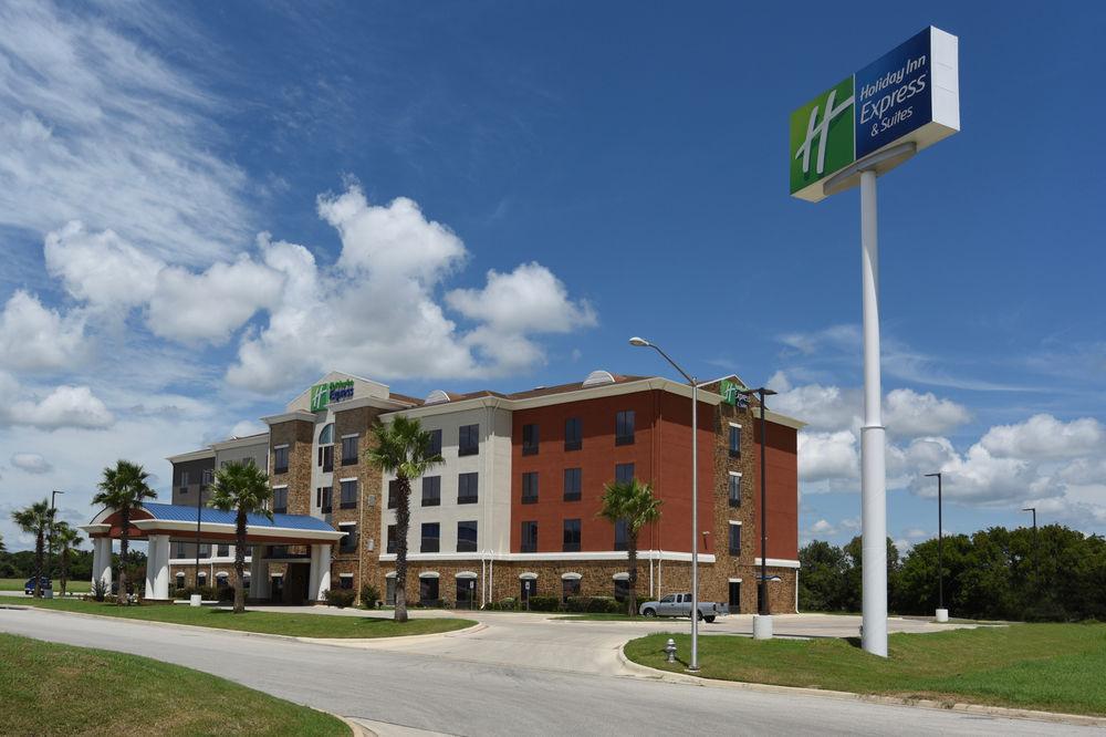 Holiday Inn Express Seguin By Ihg Екстер'єр фото