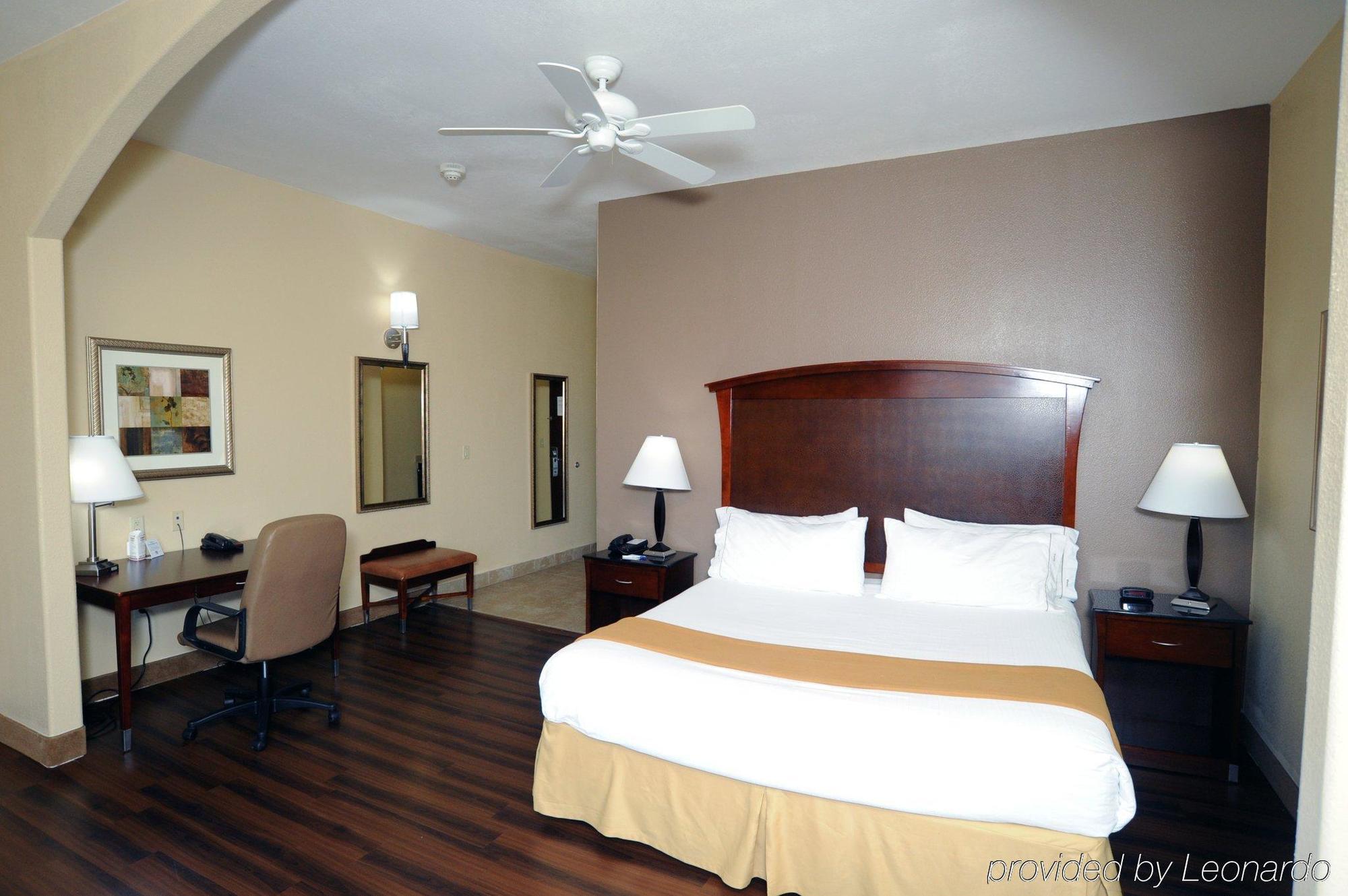Holiday Inn Express Seguin By Ihg Екстер'єр фото