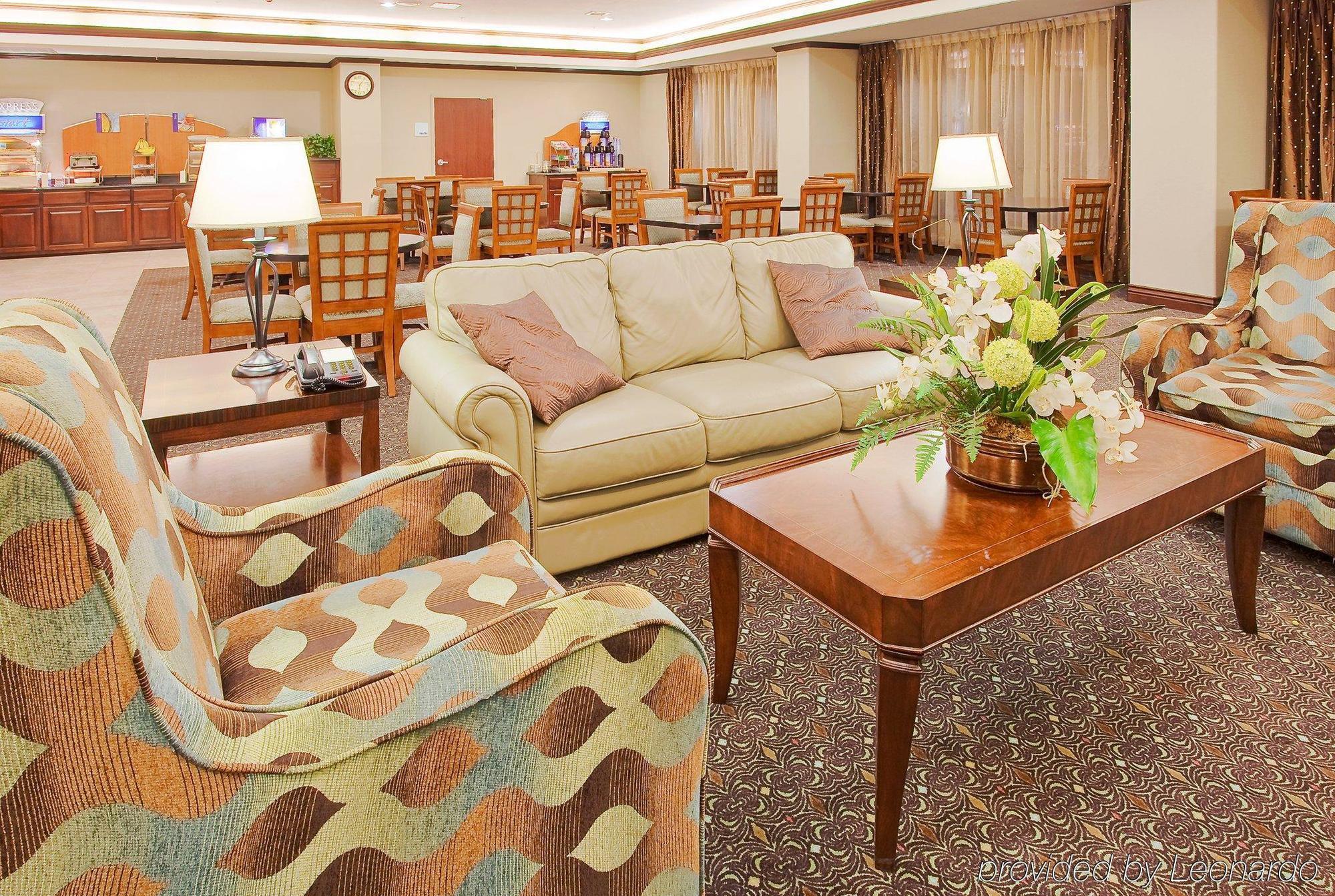 Holiday Inn Express Seguin By Ihg Екстер'єр фото